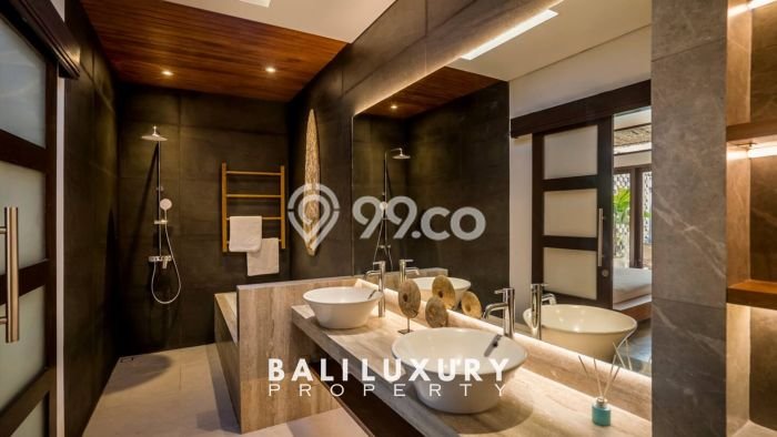 Tempat Strategis! Vila Kawasan , Dimensi 175m2m², Kondisi Prima Tempat Strategis! Vila Kawasan , Dimensi 175m2m², Kondisi Prima