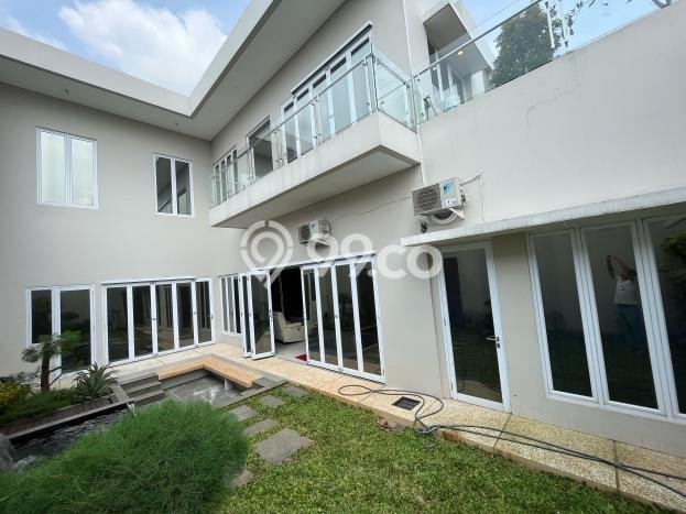 Rumah Elit LB 410m2 Siap Huni Desain Elegan di Harjamukti, Depok Rumah Elit LB 410m2 Siap Huni Desain Elegan di Harjamukti, Depok
