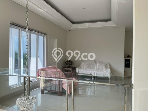 Rumah Elit LB 410m2 Siap Huni Desain Elegan di Harjamukti, Depok Rumah Elit LB 410m2 Siap Huni Desain Elegan di Harjamukti, Depok