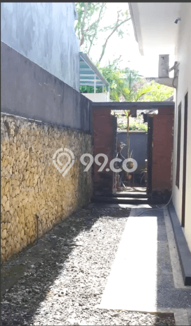 PRIME LOCATION! Rumah Berkembang area Mumbul, Luas 550m2m² Bangunan 500m2m² PRIME LOCATION! Rumah Berkembang area Mumbul, Luas 550m2m² Bangunan 500m2m²