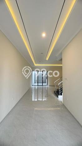 Dijual Rumah Mewah Megah Dengan View Eksklusif di Manyar, Surabaya Dijual Rumah Mewah Megah Dengan View Eksklusif di Manyar, Surabaya