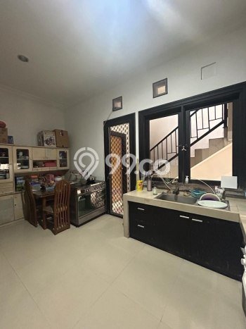Rumah Elit Modern Siap Huni di Graha Surabaya Rumah Elit Modern Siap Huni di Graha Surabaya