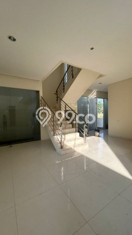 For Sale! Luxury House LT 330m2 Desain Modern di Citraland For Sale! Luxury House LT 330m2 Desain Modern di Citraland