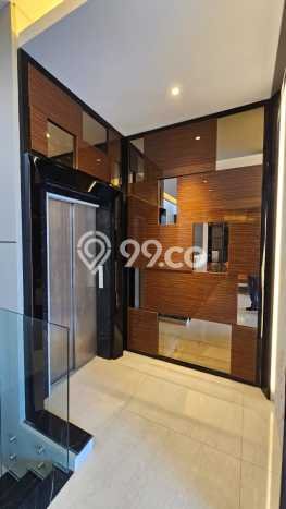 Ready to Use! Premium House LT 375m2 Desain Modern di Citraland Ready to Use! Premium House LT 375m2 Desain Modern di Citraland