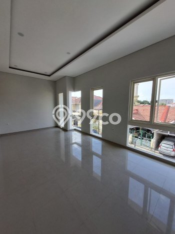 Hunian Elit LB 170m2 Siap Pakai Desain Elegan di Sutorejo, Surabaya Hunian Elit LB 170m2 Siap Pakai Desain Elegan di Sutorejo, Surabaya