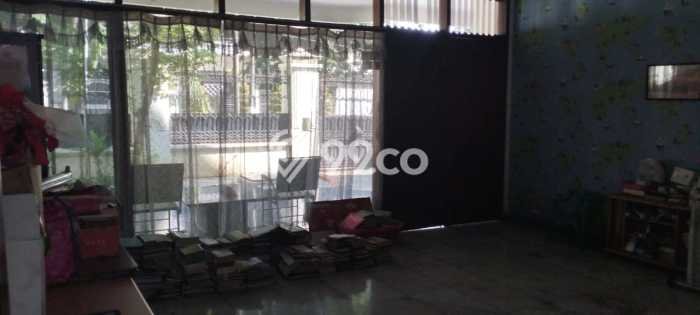 Hunian Mewah LB 1100m2 Siap Huni Desain Elegan di Dharma Husada, Surabaya Hunian Mewah LB 1100m2 Siap Huni Desain Elegan di Dharma Husada, Surabaya