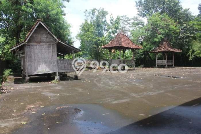 Tanah Dijual Lokasi Mengwi, Badung dengan Luas Tanah 11200m2 dan Status SHM Tanah Dijual Lokasi Mengwi, Badung dengan Luas Tanah 11200m2 dan Status SHM