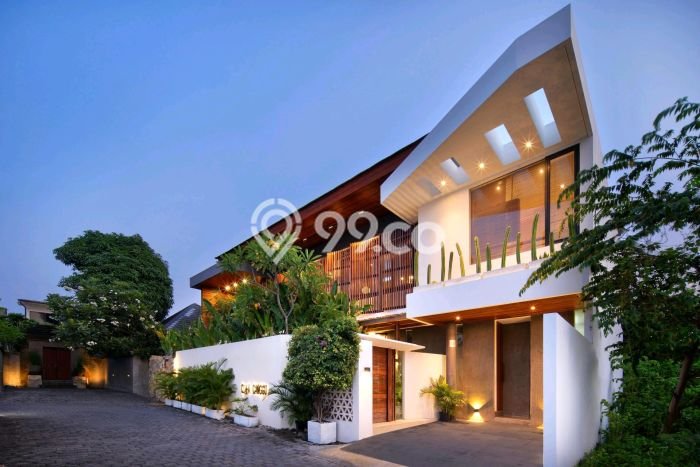 HARGA TERBAIK! Vila Kawasan , Luas 300m2m², Area Potensial dengan prospek meningkat HARGA TERBAIK! Vila Kawasan , Luas 300m2m², Area Potensial dengan prospek meningkat