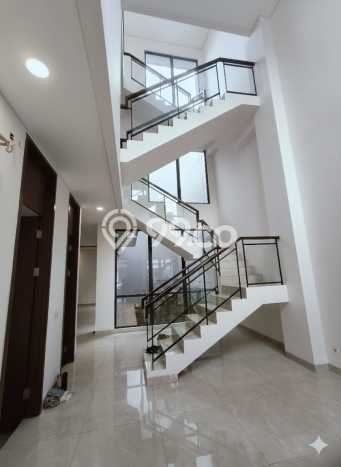 Rumah Luxury Modern Tanpa Renovasi di Kota Wisata Bogor Rumah Luxury Modern Tanpa Renovasi di Kota Wisata Bogor