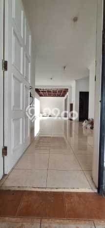 Rumah Mewah LB 180m2 Siap Pakai Desain Elegan di Kota Wisata, Bogor Rumah Mewah LB 180m2 Siap Pakai Desain Elegan di Kota Wisata, Bogor
