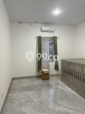Ready to Use! Luxury House LT 595m2 Desain Elegan di Kota Wisata Ready to Use! Luxury House LT 595m2 Desain Elegan di Kota Wisata