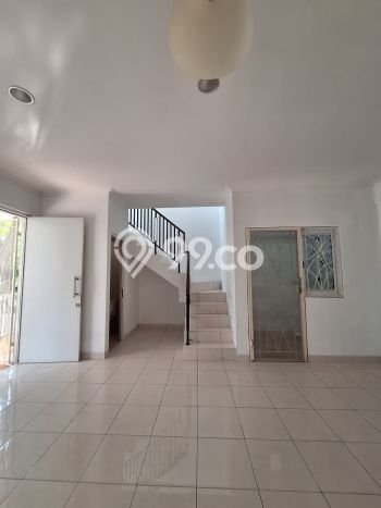 HOT LISTING! Rumah Untuk Investasi area Kota Wisata, Luas 60m² Bangunan 68m² HOT LISTING! Rumah Untuk Investasi area Kota Wisata, Luas 60m² Bangunan 68m²
