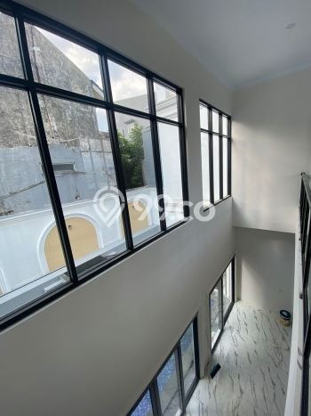 Ready to Use! Premium House LT 252m2 Desain Elegan di Sentul City Ready to Use! Premium House LT 252m2 Desain Elegan di Sentul City
