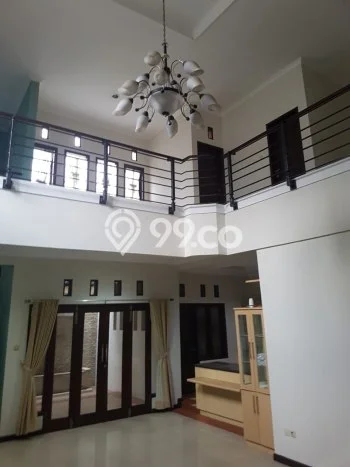 Rumah Mewah Siap Huni LT 240m2 di Antapani, Bandung Rumah Mewah Siap Huni LT 240m2 di Antapani, Bandung
