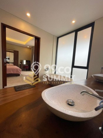 Dijual Rumah Luas Elegan Dengan View Eksklusif di Pulomas, Jakarta Timur Dijual Rumah Luas Elegan Dengan View Eksklusif di Pulomas, Jakarta Timur