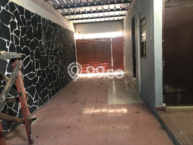 Disewakan! Rumah 5 Kamar Tidur &
3 Kamar Mandi di Supratman, Bandung Disewakan! Rumah 5 Kamar Tidur &
3 Kamar Mandi di Supratman, Bandung