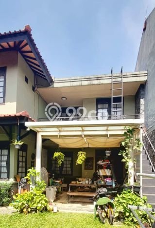 Rumah Elit Modern Tanpa Renovasi di Buah Batu Bandung Rumah Elit Modern Tanpa Renovasi di Buah Batu Bandung