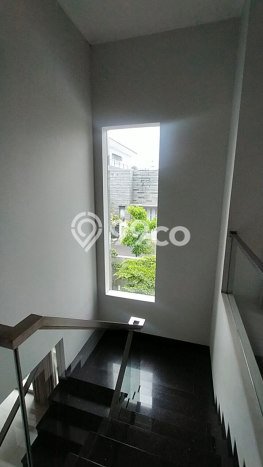 Siap Huni Hunian Elit 4 Kamar di Batununggal Dekat ke Mana Saja Siap Huni Hunian Elit 4 Kamar di Batununggal Dekat ke Mana Saja