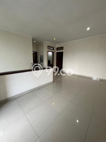 Jarang Ada! Rumah Sewa 4 Kamar Nyaman Siap Huni Setra Duta Jarang Ada! Rumah Sewa 4 Kamar Nyaman Siap Huni Setra Duta