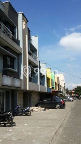 Unit Ruko Dijual di Bandung LT 50m2 & LB 150m2 Unit Ruko Dijual di Bandung LT 50m2 & LB 150m2