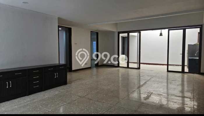 GOOD DEAL! Rumah di Bandung Kota, 9 KM, Siap Huni, Luas 400m² Bangunan 500m² GOOD DEAL! Rumah di Bandung Kota, 9 KM, Siap Huni, Luas 400m² Bangunan 500m²