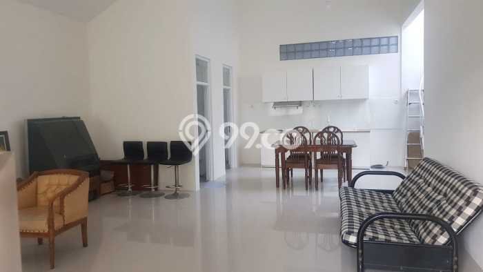 Disewakan! Rumah 2 Kamar Tidur &
2 Kamar Mandi di Sayap Dago, Bandung Disewakan! Rumah 2 Kamar Tidur &
2 Kamar Mandi di Sayap Dago, Bandung