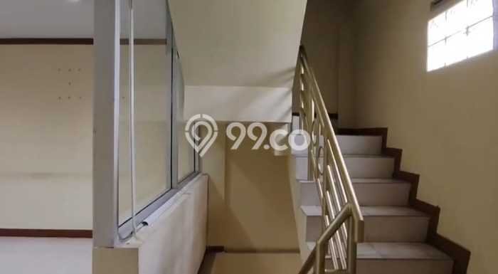 Ruko Disewakan Lokasi Soekarno Hatta Bandung Harga Spesial! Ruko Disewakan Lokasi Soekarno Hatta Bandung Harga Spesial!