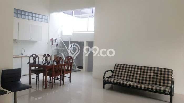 Disewakan! Rumah 2 Kamar Tidur &
2 Kamar Mandi di Sayap Dago, Bandung Disewakan! Rumah 2 Kamar Tidur &
2 Kamar Mandi di Sayap Dago, Bandung