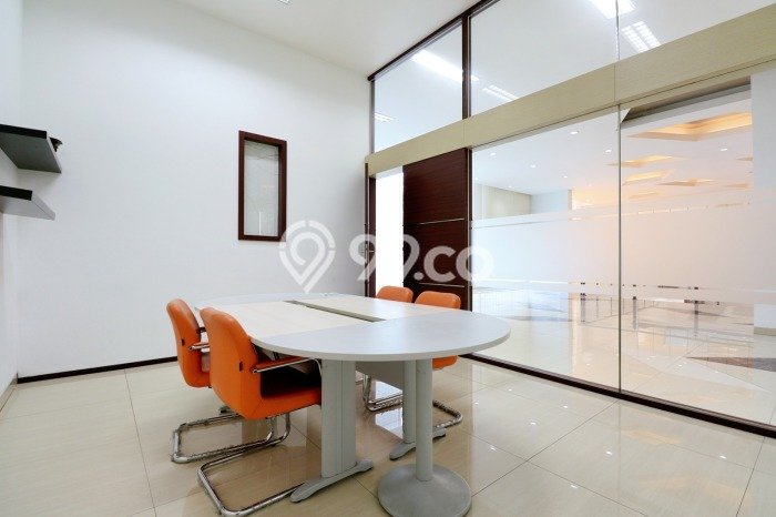 Unit Komersial Tersedia di BKR Spesifikasi LB 370m2 Unit Komersial Tersedia di BKR Spesifikasi LB 370m2