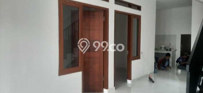 Sewa Rumah Murah di Sarijadi Bandung Punya 4 Kamar Tidur Sewa Rumah Murah di Sarijadi Bandung Punya 4 Kamar Tidur