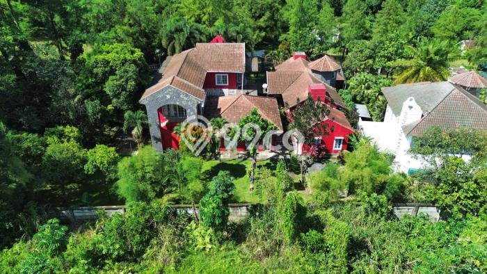 Dijual Cepat! Vila di , Ukuran 1400m2m², Kawasan Berkembang dengan nilai meningkat Dijual Cepat! Vila di , Ukuran 1400m2m², Kawasan Berkembang dengan nilai meningkat