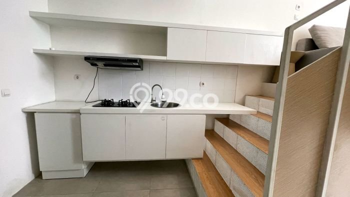 Rumah Luas Asri 2 KT Siap Pakai di BSD Tangerang Rumah Luas Asri 2 KT Siap Pakai di BSD Tangerang