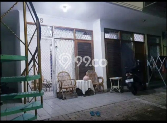 Rumah Luxury di Jakarta Barat Strategis Kondisi Terawat Rumah Luxury di Jakarta Barat Strategis Kondisi Terawat