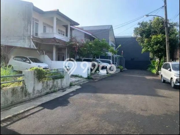 Hunian Eksklusif Dijual LT 272m2 di Kebayoran Lama, Jakarta Selatan Hunian Eksklusif Dijual LT 272m2 di Kebayoran Lama, Jakarta Selatan