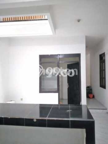 Rumah sewa siap huni 4 Kamar Tidur di Araya, Malang Rumah sewa siap huni 4 Kamar Tidur di Araya, Malang