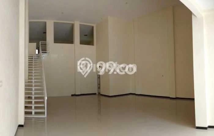 Ruko untuk disewa di Sukun punya LT 424m2 & LB 216m2 harga sewa kompetitif Ruko untuk disewa di Sukun punya LT 424m2 & LB 216m2 harga sewa kompetitif