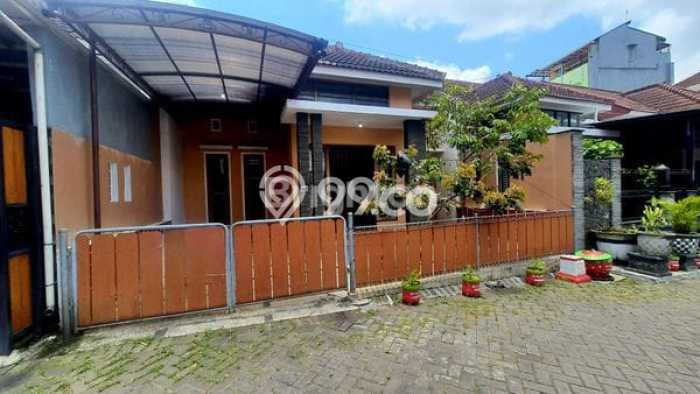 Disewakan Rumah Harga Terjangkau di Soekarno Hatta Malang dengan 2 Kamar Tidur Disewakan Rumah Harga Terjangkau di Soekarno Hatta Malang dengan 2 Kamar Tidur