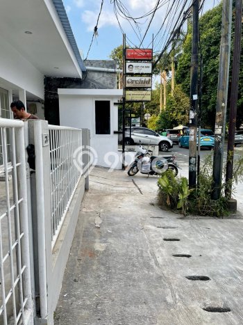 Komersial untuk Disewa di Pusat Jakarta Selatan Luas Bangunan 100m2 Komersial untuk Disewa di Pusat Jakarta Selatan Luas Bangunan 100m2