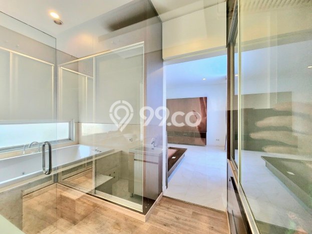 LISTING BARU! Rumah di Pejaten, Ready, 3 KT, Dekat Pejaten, Jakarta Selatan, Jakarta Selatan, Luas 205m2m² Bangunan 400m2m² LISTING BARU! Rumah di Pejaten, Ready, 3 KT, Dekat Pejaten, Jakarta Selatan, Jakarta Selatan, Luas 205m2m² Bangunan 400m2m²