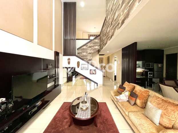 Hunian Eksklusif Dijual LT 300m2 di Ciputat, Tangerang Selatan Hunian Eksklusif Dijual LT 300m2 di Ciputat, Tangerang Selatan