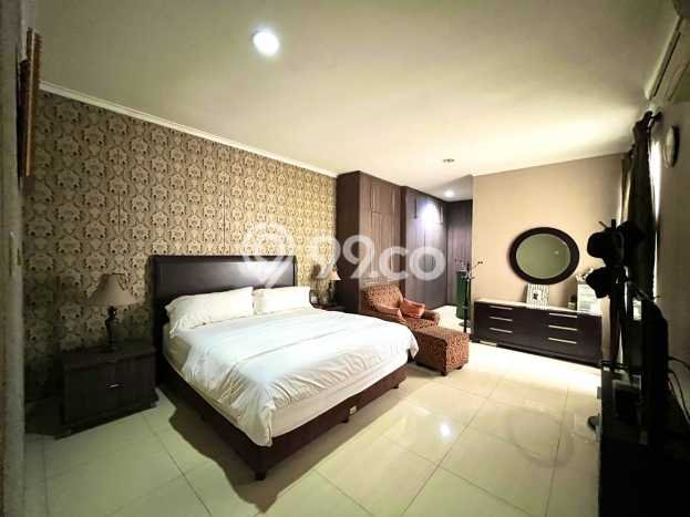 Hunian Eksklusif Dijual LT 300m2 di Ciputat, Tangerang Selatan Hunian Eksklusif Dijual LT 300m2 di Ciputat, Tangerang Selatan
