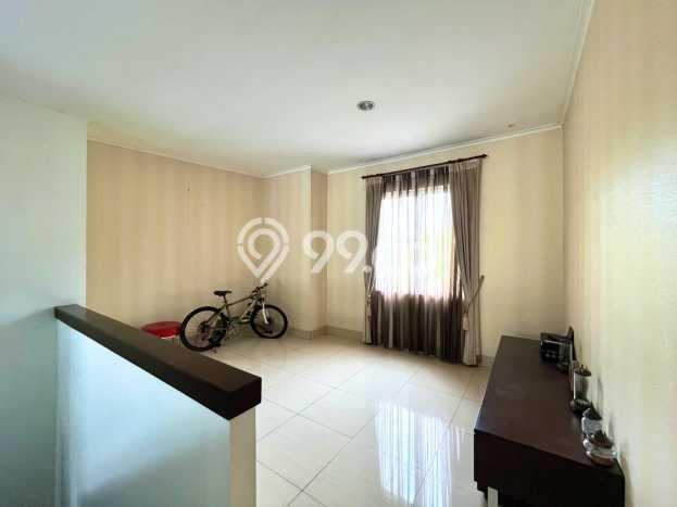 Hunian Eksklusif Dijual LT 300m2 di Ciputat, Tangerang Selatan Hunian Eksklusif Dijual LT 300m2 di Ciputat, Tangerang Selatan