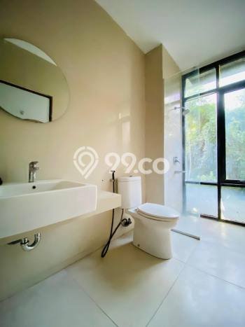 BEST CHOICE! Rumah di , 4 KM, Akses Mall, LT 250m2m² Bangunan 420m2m² BEST CHOICE! Rumah di , 4 KM, Akses Mall, LT 250m2m² Bangunan 420m2m²