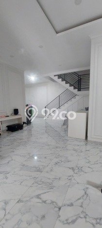 For Sale! Premium House LT 240m2 Desain Elegan di Alam Sutera For Sale! Premium House LT 240m2 Desain Elegan di Alam Sutera