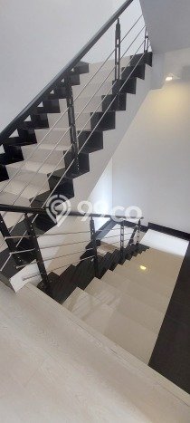 For Sale! Premium House LT 200m2 Desain Elegan di Alam Sutera For Sale! Premium House LT 200m2 Desain Elegan di Alam Sutera