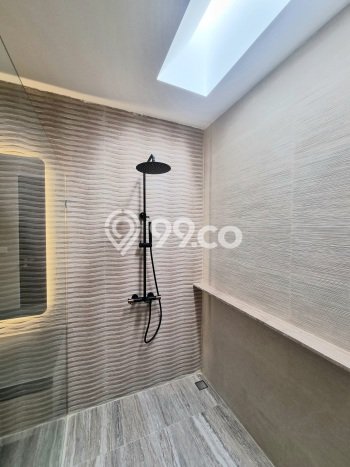 Rumah Elit LB 400m2 Siap Pakai Desain Elegan di Alam Sutera, Tangerang Rumah Elit LB 400m2 Siap Pakai Desain Elegan di Alam Sutera, Tangerang