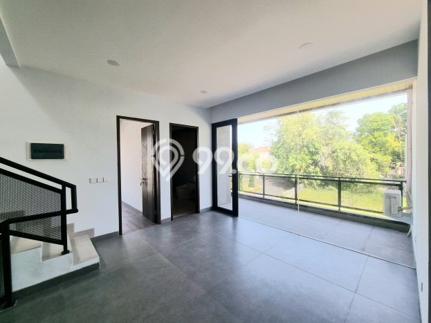 Rumah Elit LB 400m2 Siap Pakai Desain Elegan di Alam Sutera, Tangerang Rumah Elit LB 400m2 Siap Pakai Desain Elegan di Alam Sutera, Tangerang