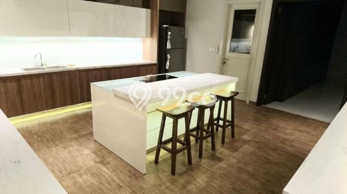 Jual Rumah Mewah Megah Dengan View Cantik di Alam Sutera, Tangerang Jual Rumah Mewah Megah Dengan View Cantik di Alam Sutera, Tangerang