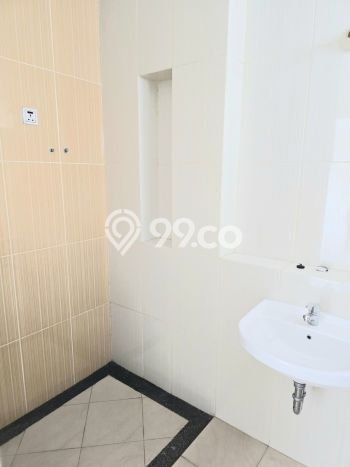 Rumah Mewah LB 262m2 Siap Huni Desain Elegan di Alam Sutera, Tangerang Rumah Mewah LB 262m2 Siap Huni Desain Elegan di Alam Sutera, Tangerang