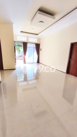 Disewakan Cepat Rumah Kondisi Baik di Area Karawaci, Tangerang Disewakan Cepat Rumah Kondisi Baik di Area Karawaci, Tangerang